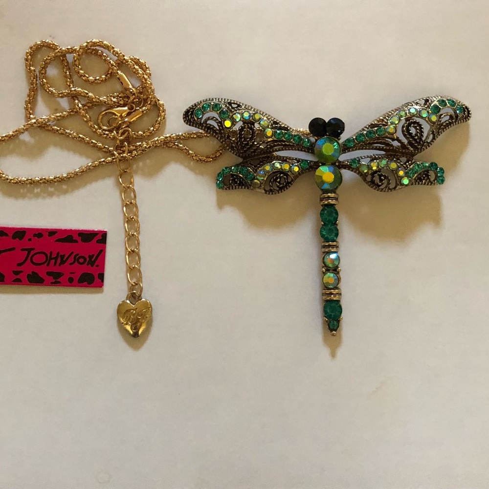 NWT Elegant Betsey Johnson Dragonfly Pendant Necklace